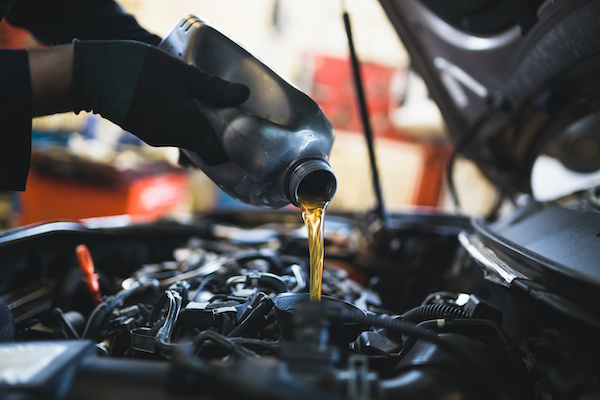 What is The Difference Between a Conventional, Semi-Synthetic, and Synthetic Oil Change
